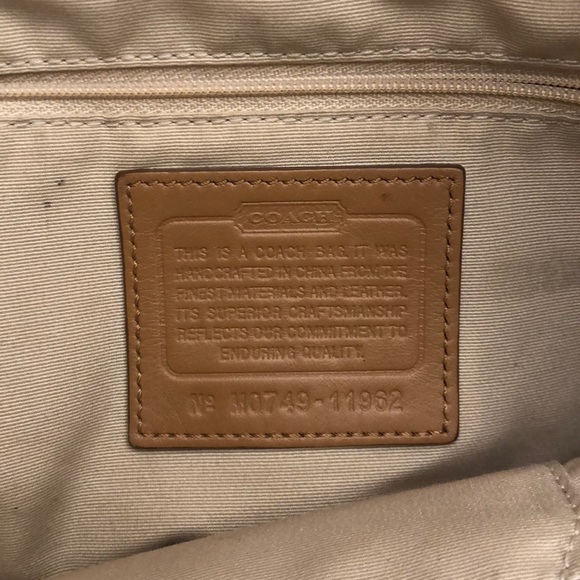 COACH Y2K Cream colored shoulder bag w/leather handle - Picture 4 of 9